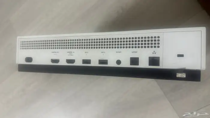 للبيع Xbox وشاشه 1