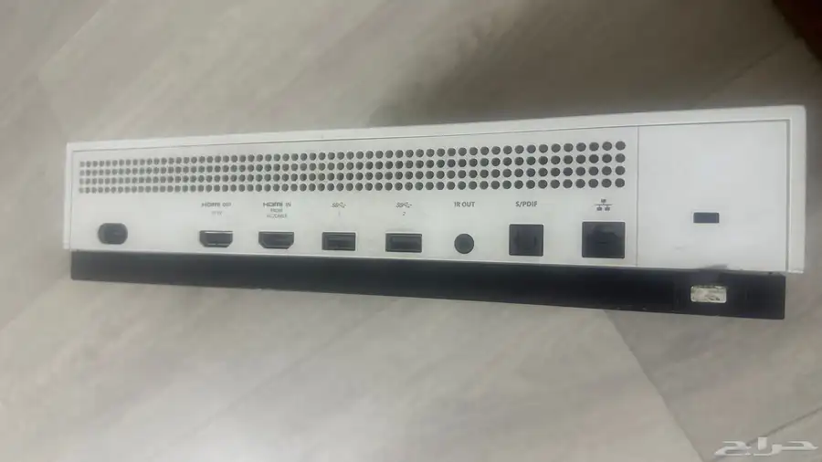 للبيع Xbox وشاشه 1