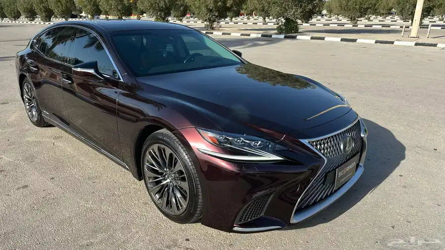 لكزس LS500 7