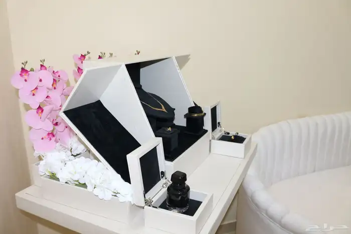 للبيع طاولات وكرسي كوشه 9