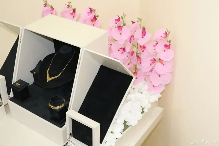 للبيع طاولات وكرسي كوشه 8