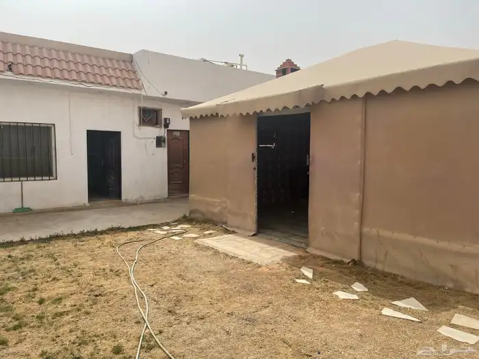 للاجار استراحه عزاب 300متر حي الرمال الرياض 3