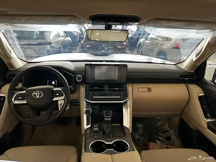 تويوتا لاند كروزر GXRبريمي اسود L4بيج2025 8