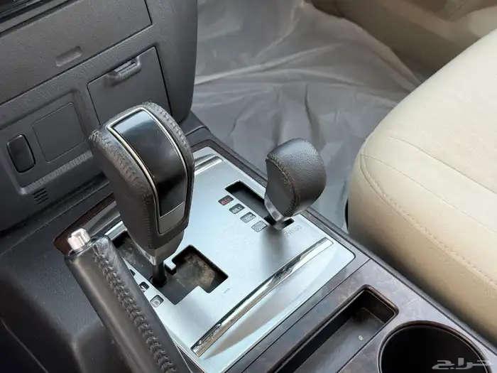 باجيرو 2020 GLS نضيف مره منوه 25