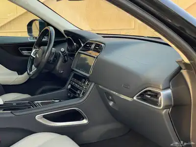 جاكور F pace 2019 استخدام شخصي نظيف جدا 19