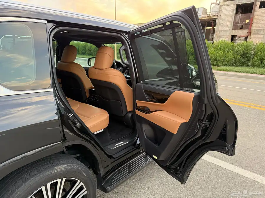 جيب لكزس LX600 B2 2022 - سعودي 11