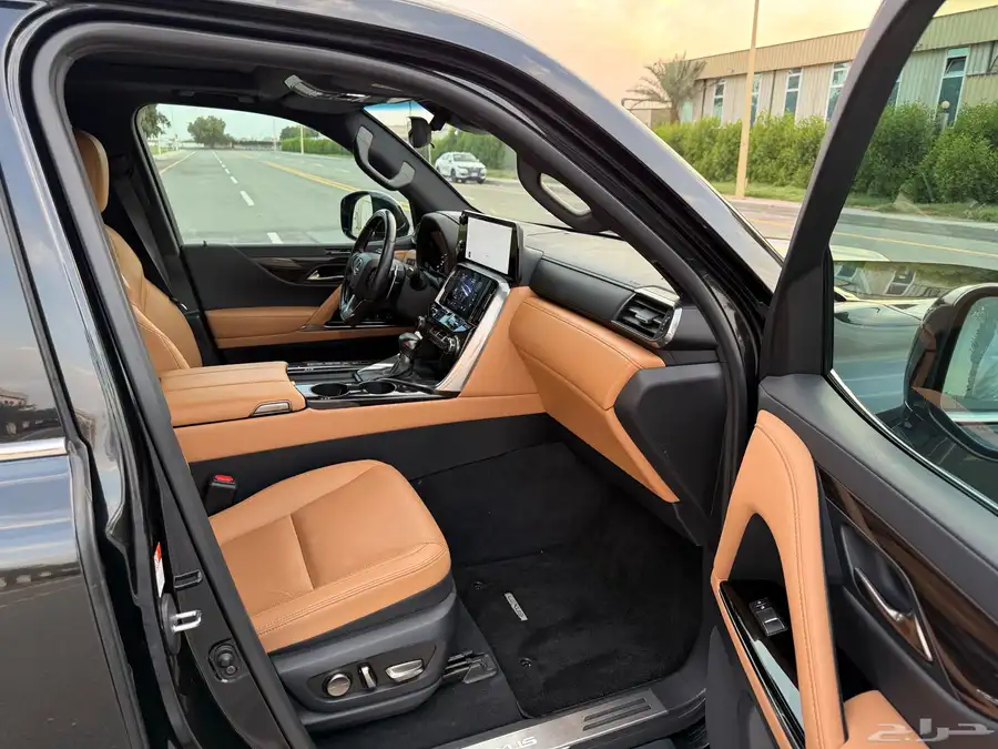 جيب لكزس LX600 B2 2022 - سعودي 16