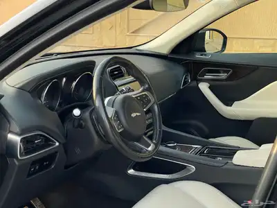 جاكور F pace 2019 استخدام شخصي نظيف جدا 14