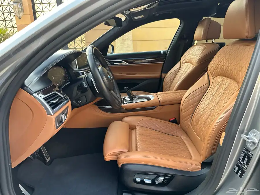بي ام 740i 2021 ضمان وصيانه مجانيه 55