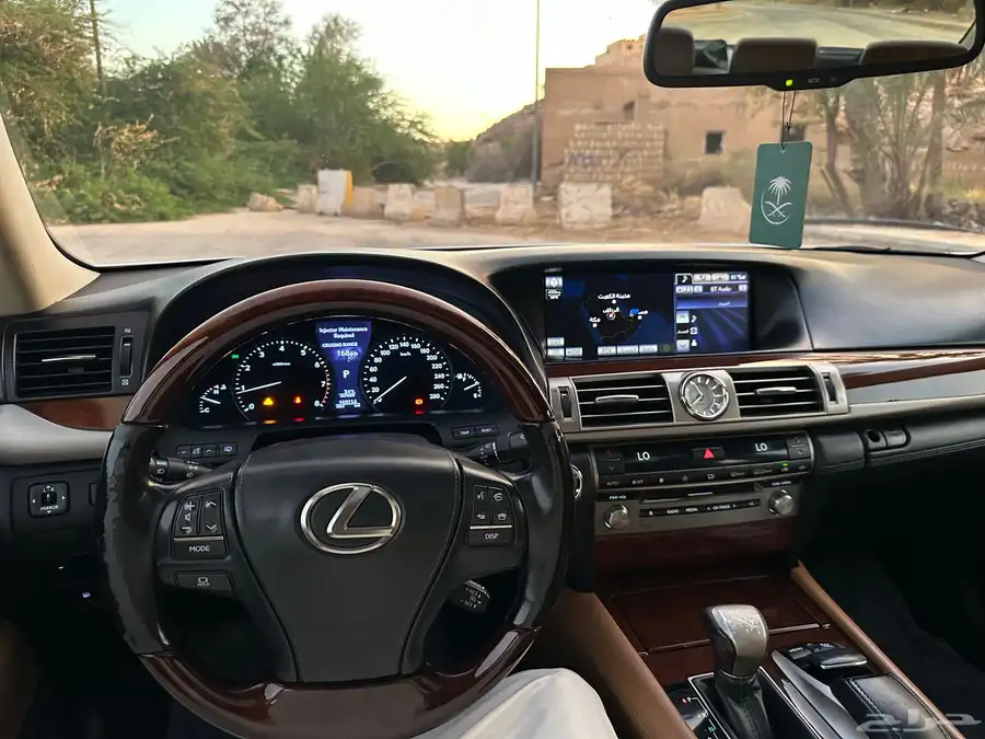 لكزس LS460 فل كامل نظيف 22