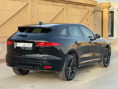 جاكور F pace 2019 استخدام شخصي نظيف جدا 10