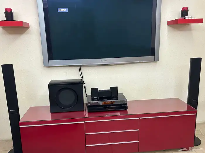 شاشة بانيسونيك فل hd 1080 مع ملحقاتها 0