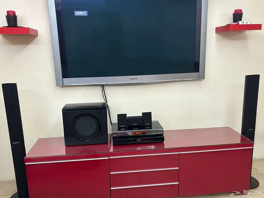 شاشة بانيسونيك فل hd 1080 مع ملحقاتها 0