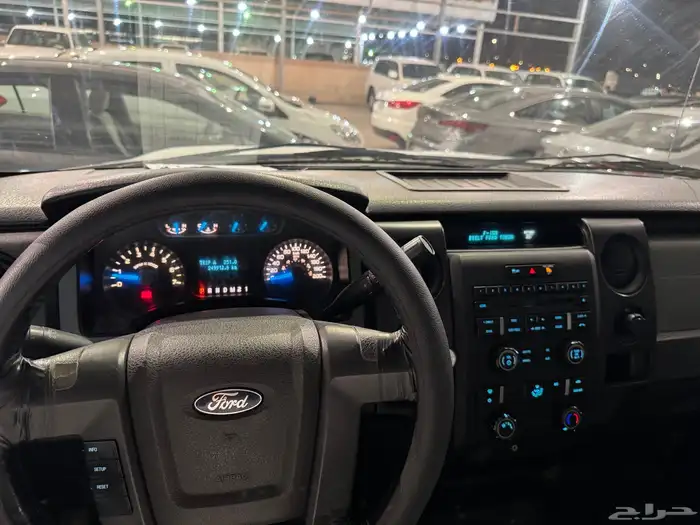للبيع فورد F150 موديل 2013 v8 6