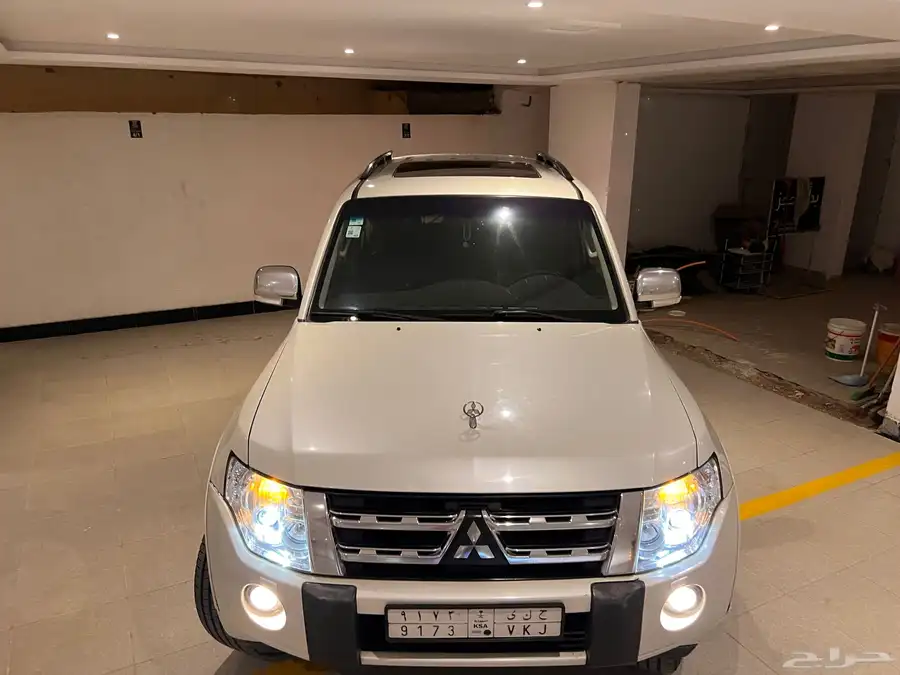 باجيرو ربع 2010 gls فل 8
