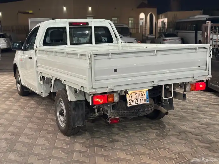 ايسوزو ديماكس جوانب ممشى قليل 5
