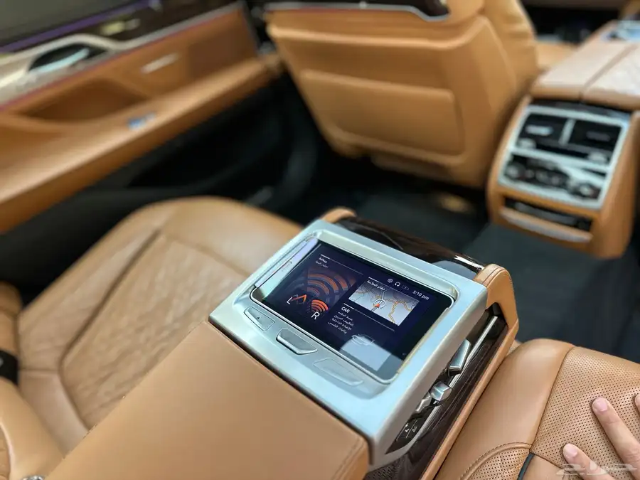 بي ام 740i 2021 ضمان وصيانه مجانيه 20
