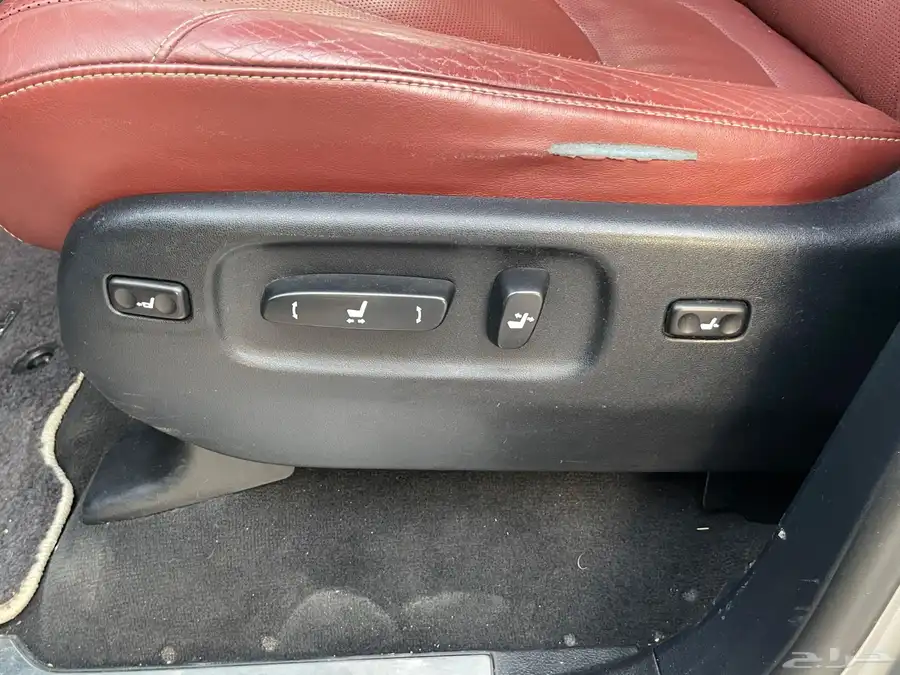 لكزس 2019 LX570 فل سعودي 18