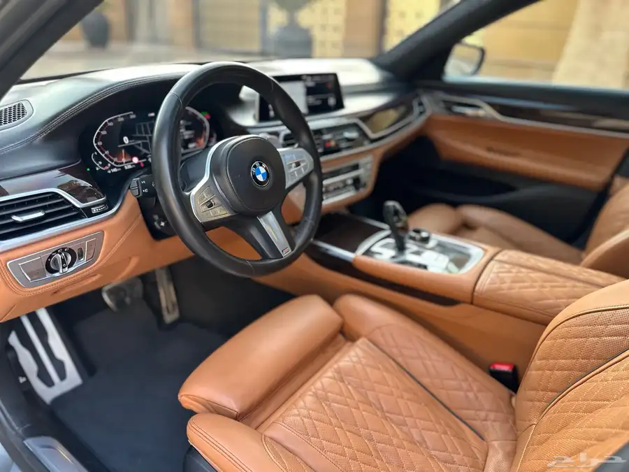 بي ام 740i 2021 ضمان وصيانه مجانيه 53
