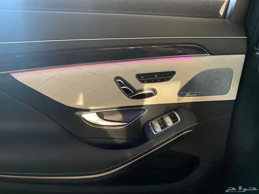 مرسيدس S560 موديل 2020 فلل كامل وارد الجفالي 25