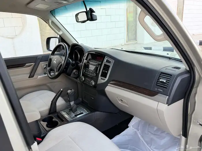 باجيرو 2020 GLS نضيف مره منوه 22