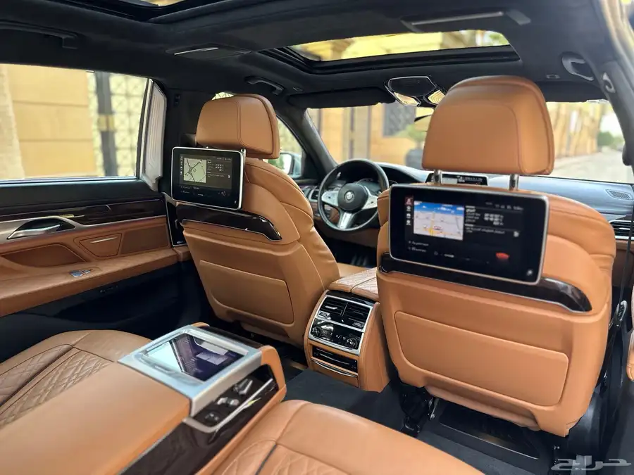 بي ام 740i 2021 ضمان وصيانه مجانيه 22