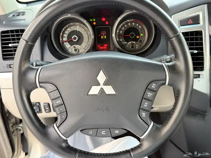 باجيرو 2020 GLS نضيف مره منوه 9
