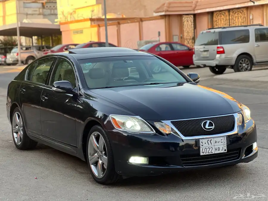 للبيع لكزس Gs2008 قممة في النضافة 1