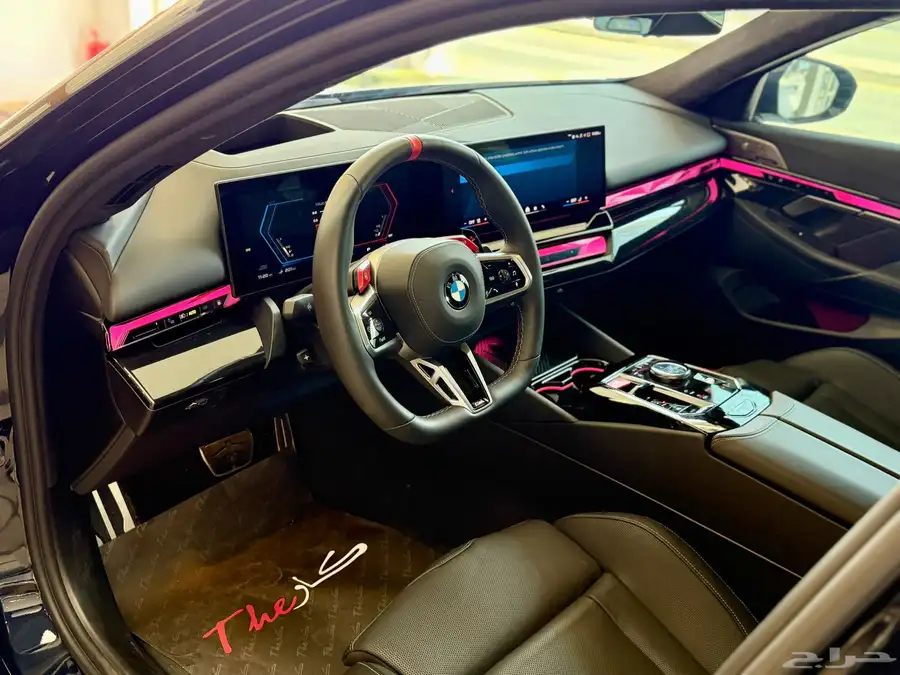 بي ام دبليو M5 2025 15
