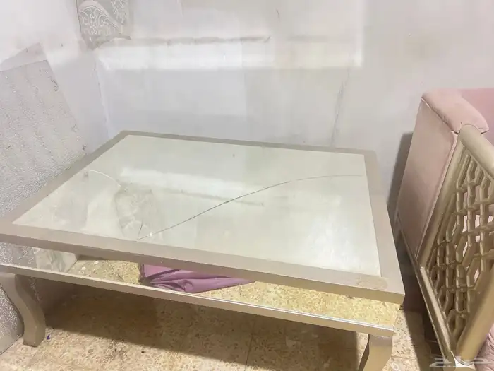 كنت جلوس وطاولة مرايا 2