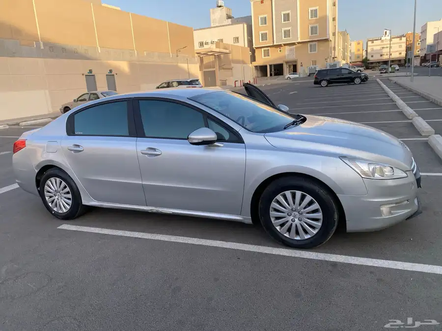 2015 بيجو 508 4