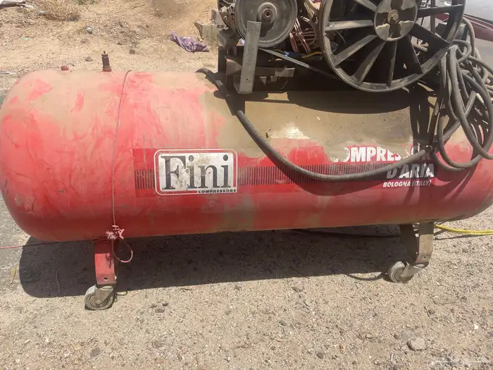مطور هواء حجم كبير نظيف صناعه ايطالي جوال 0