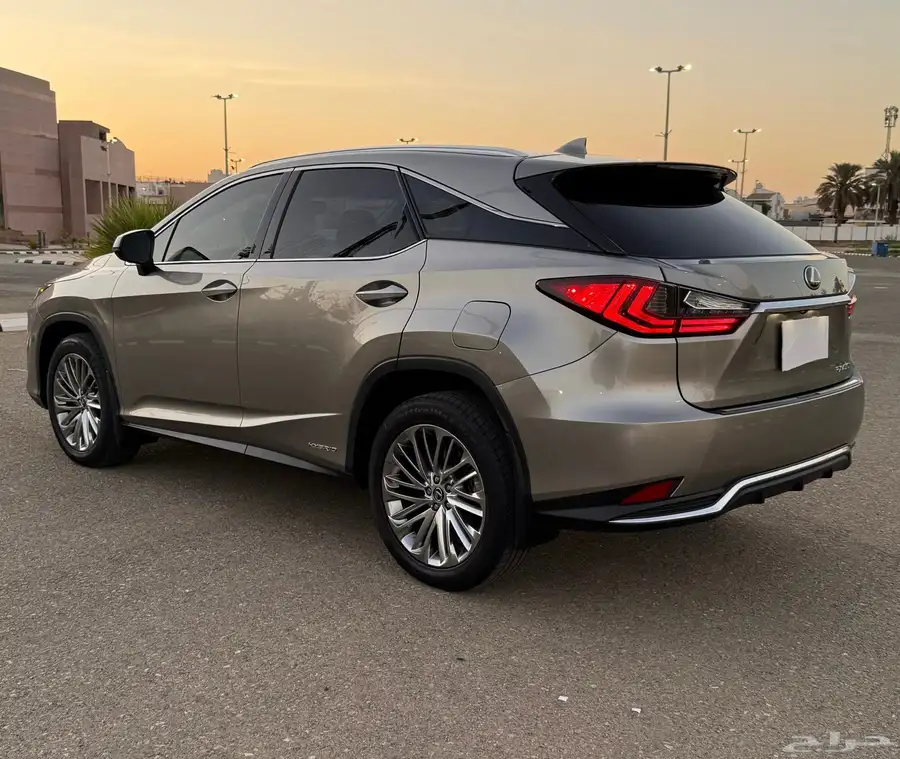 لكزس RX450 هايبرد 2022 17