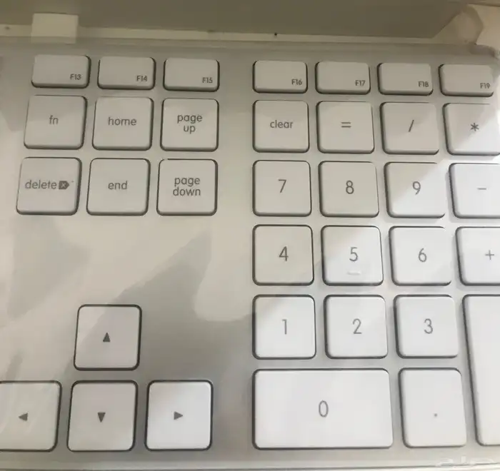كيبورد ابل انجليزي Apple keyboard with numeric keypad 1