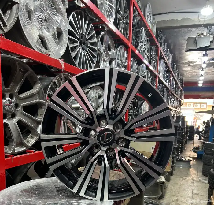 جنوط جيب لكزس LX600 مقاس 22 اصلي وكالة موديل 2024 5