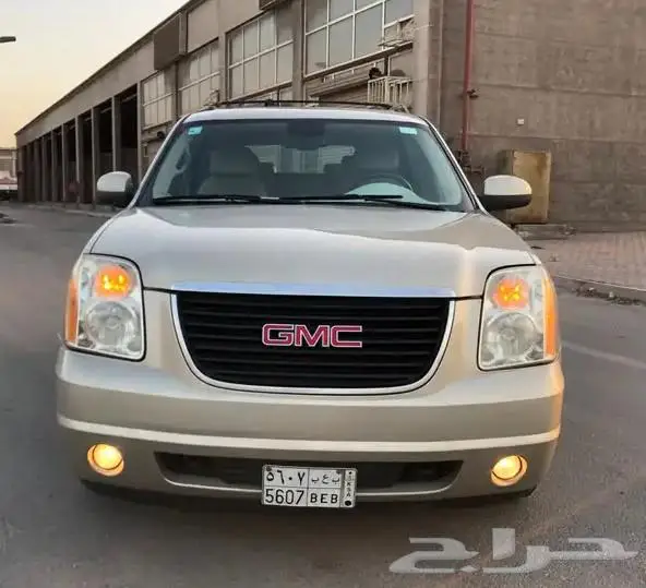 جمس يوكن 2009 قصير بدون دبل ممشي 375 ألفkm 0