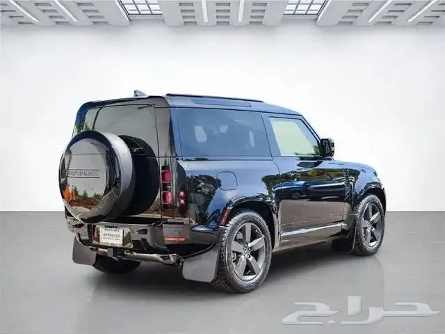 2025 Land Rover Defender P400 X-Dynamic SE 5
