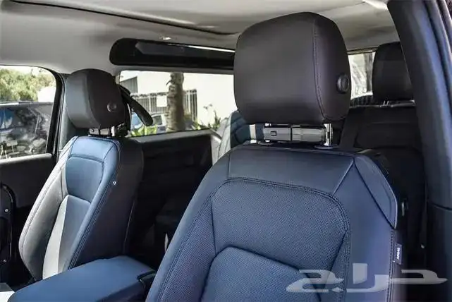 2025 Land Rover Defender P400 X-Dynamic SE 16