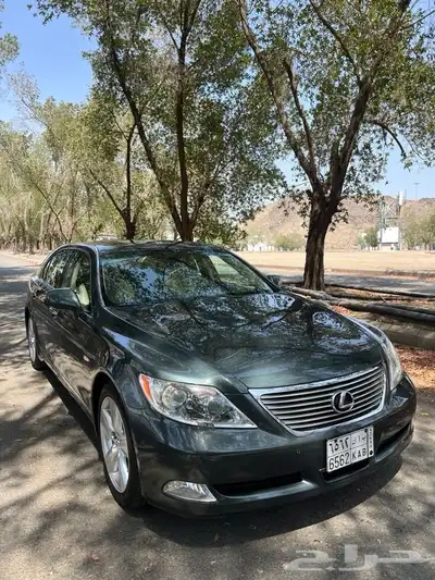 مخزن لكزس460 LS 2007 بإسم صاحب سمو الممشى 50 الف كم فقط 2