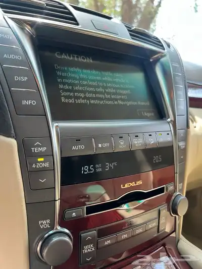 مخزن لكزس460 LS 2007 بإسم صاحب سمو الممشى 50 الف كم فقط 40