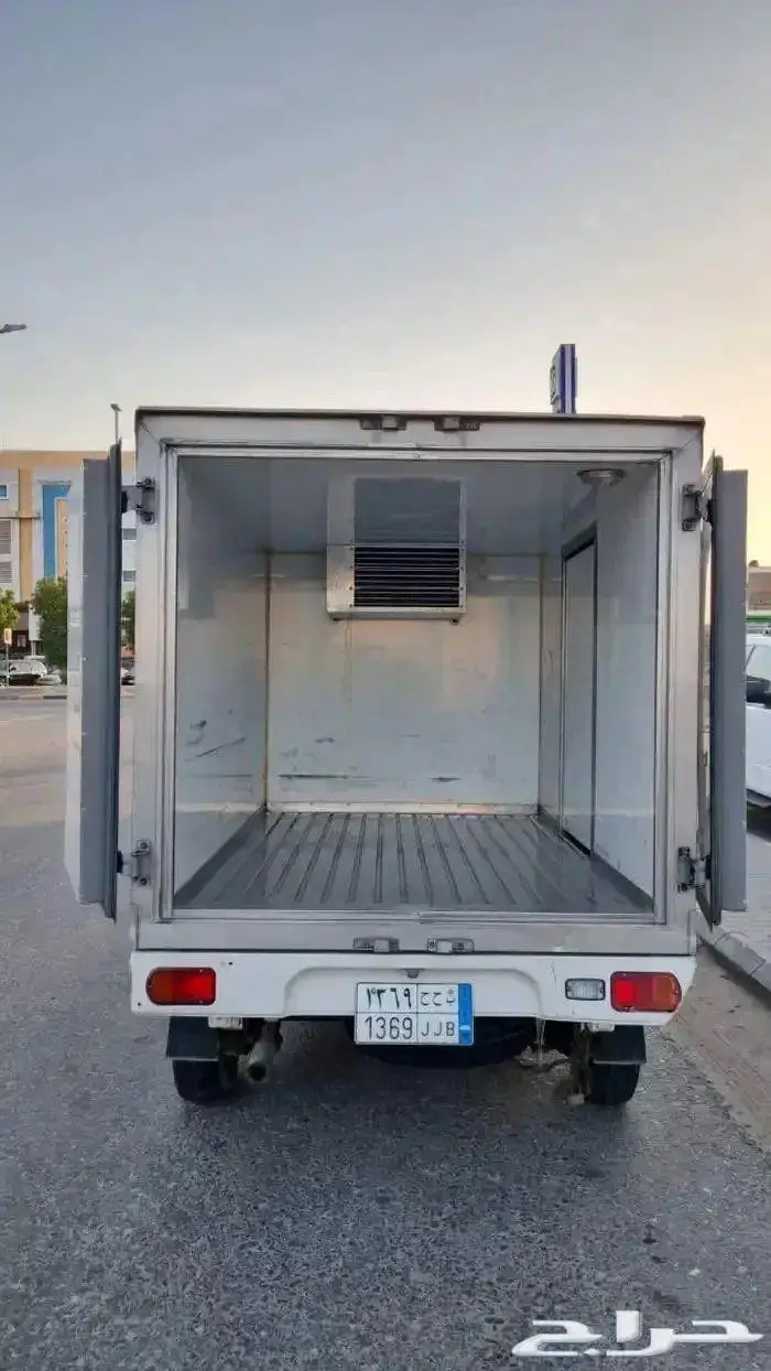 ثلاجة تبريد وتجميد الايجار 3000 مع الصيانه 0