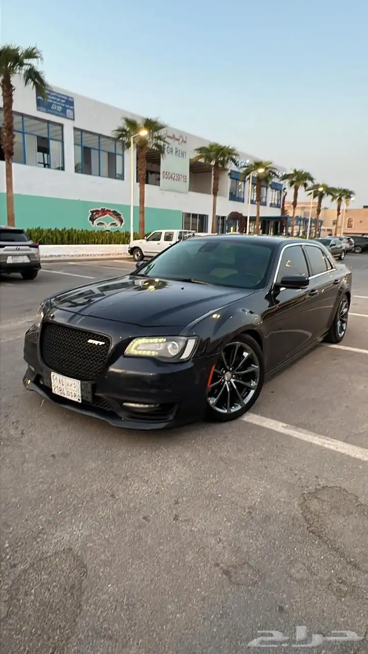 كرايزلر C300 V8 2
