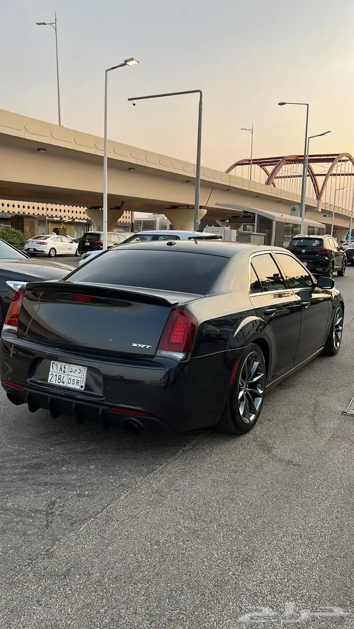 كرايزلر C300 V8 4