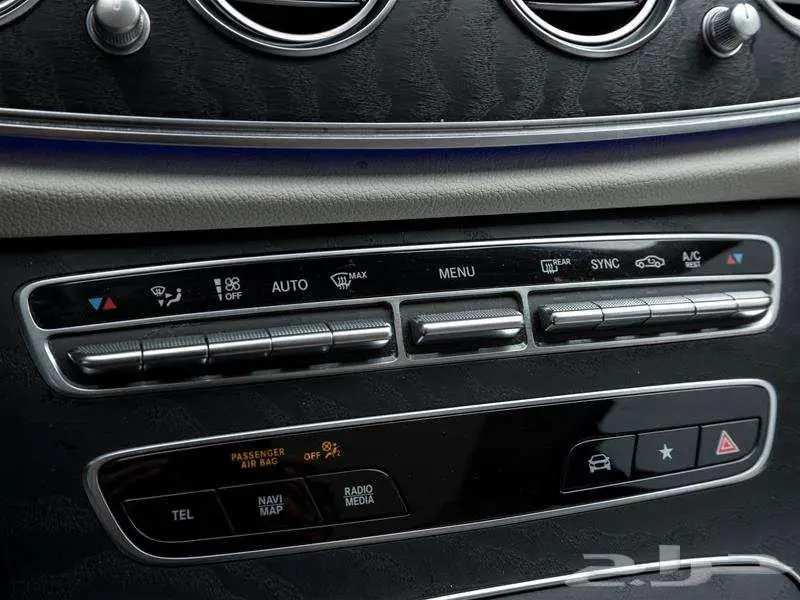 E450 Merc 2021 4MATIC بلاك اديشن الوكالة ممشى قليل (6سلندر) 12