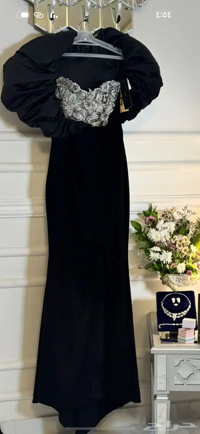 فستان زواج اسود من بيرلا 0