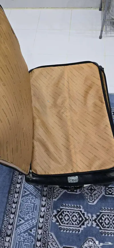 شنطة سفر كبيره للبيع 0
