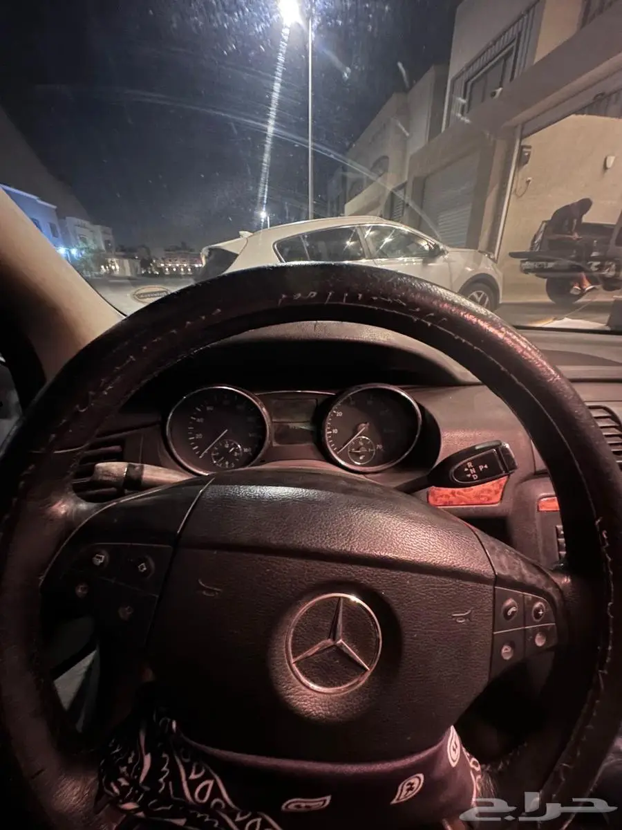 مرسيدس R350 موديل 2006 تشليح 7