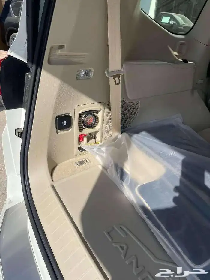 لاند كروزر (جكسار3) GXR 3 بنزين ابيض 3