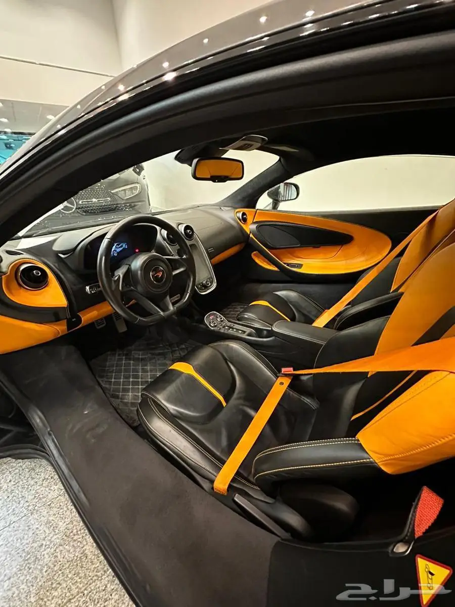 مكلارين 570S 3
