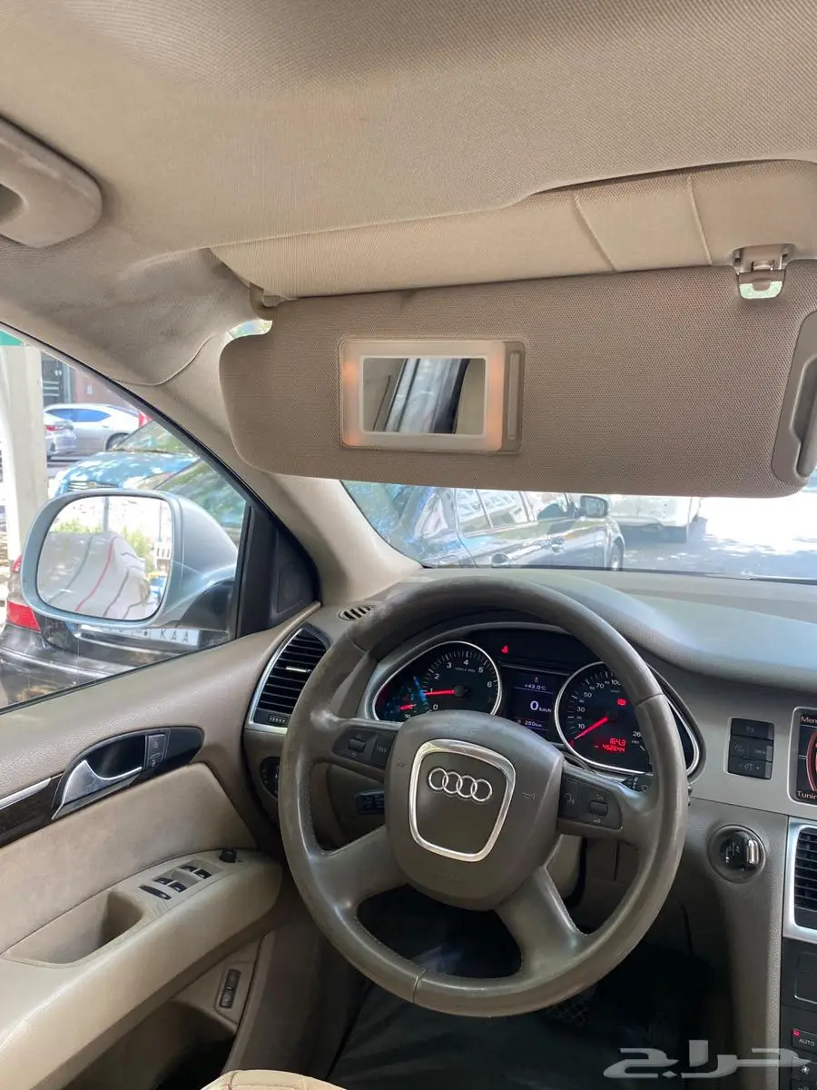 اودي Q7 1